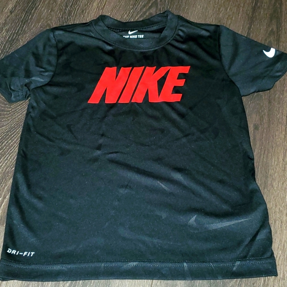 Nike Boys dri-fit shirt